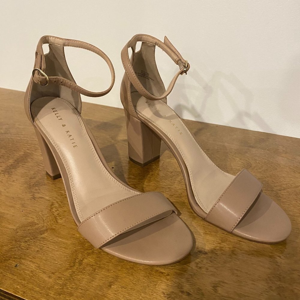 Kelly & Katie Block Heel Heeled Sandals - 9.5, Beige Tan